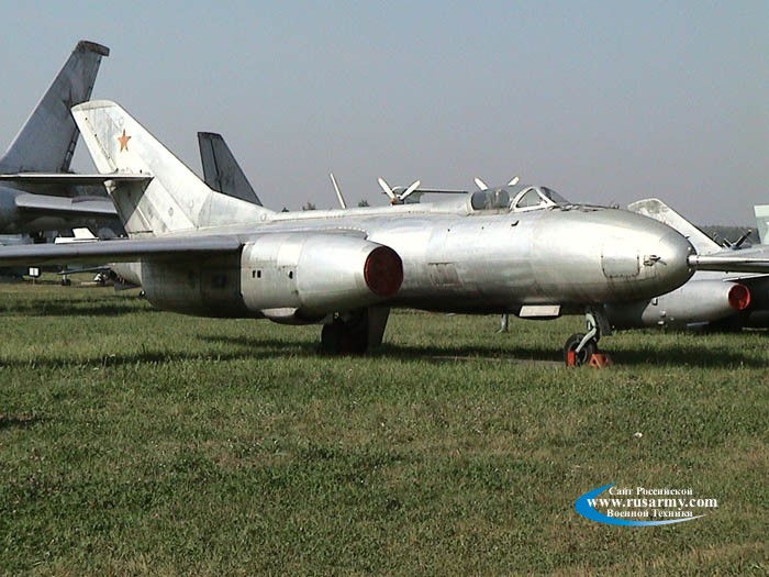Самолет Як-25