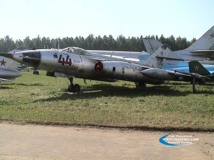 Самолет Як-28