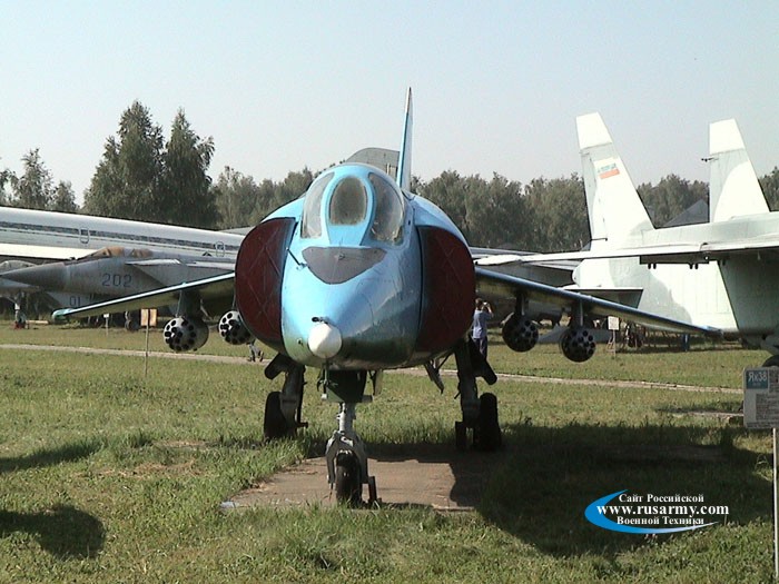 Самолет Як-38