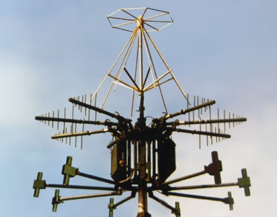 Антенна комплекса контроля радиоизлучений в УКВ диапазоне